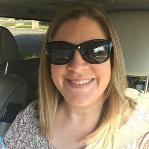 Meet your Posher, Lea ann